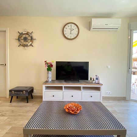 Modern 1 Bedroom Seaside Apartment With Pool Fuengirola Dış mekan fotoğraf