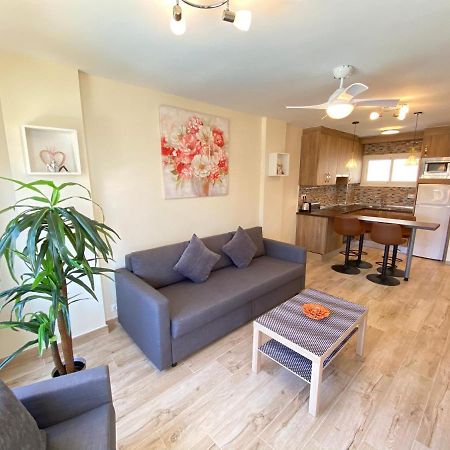 Modern 1 Bedroom Seaside Apartment With Pool Fuengirola Dış mekan fotoğraf