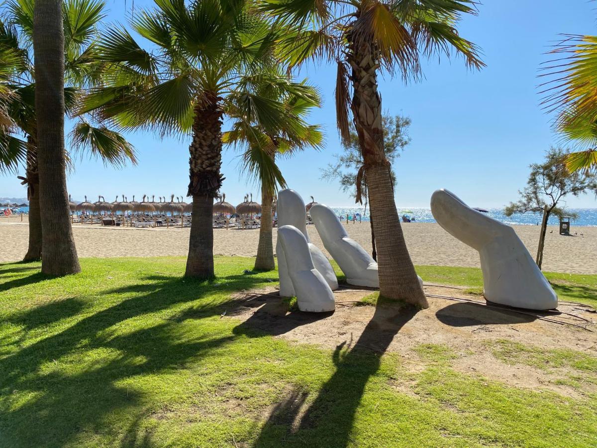 Modern 1 Bedroom Seaside Apartment With Pool Fuengirola Dış mekan fotoğraf